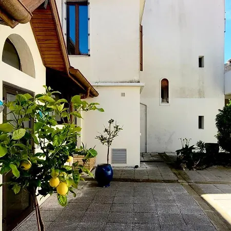 Maison Notre Dame Des Apotres * 卡布勒通